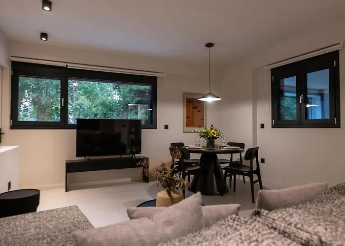 Riverside Suites