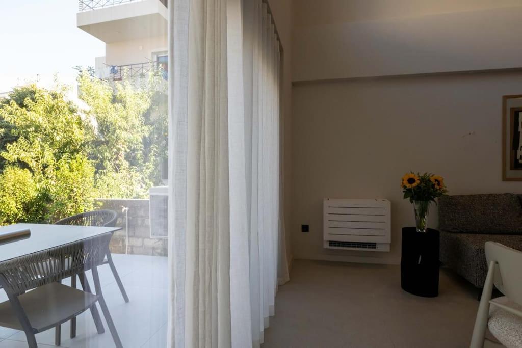 Riverside Apartment *