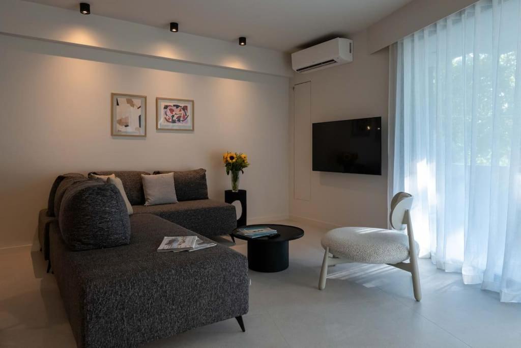 Apartment Riverside