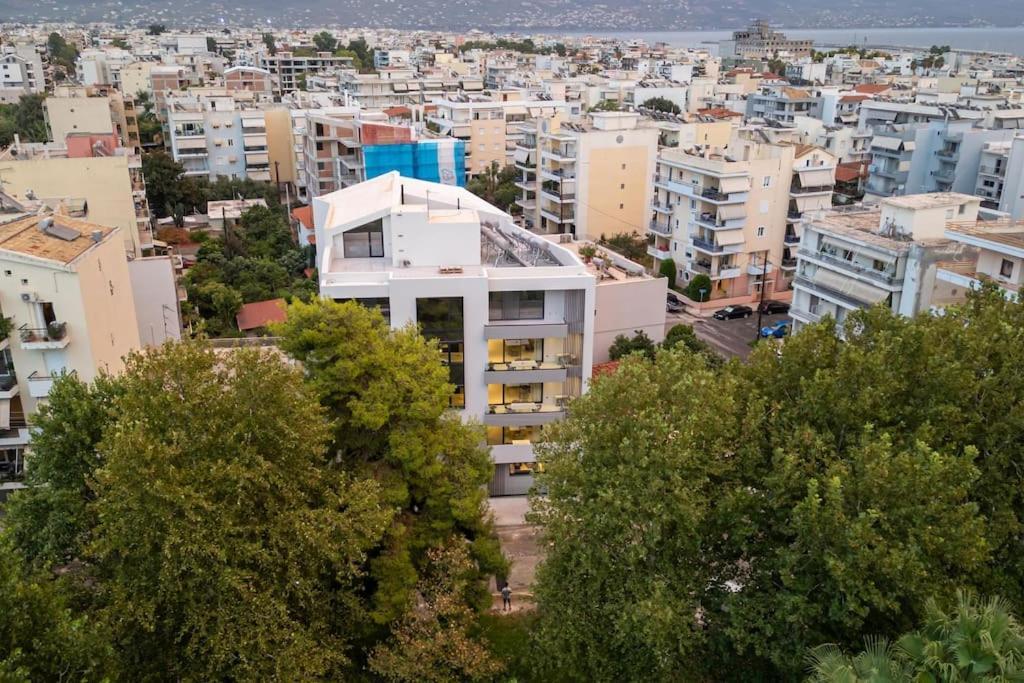 Riverside * Kalamata
